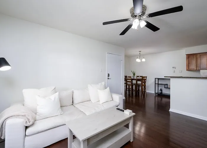 2br Gated Near Old Town Pool Gym Holiday home Scottsdale