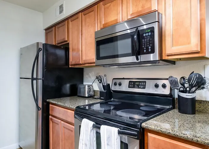 2br Gated Near Old Town Pool Gym