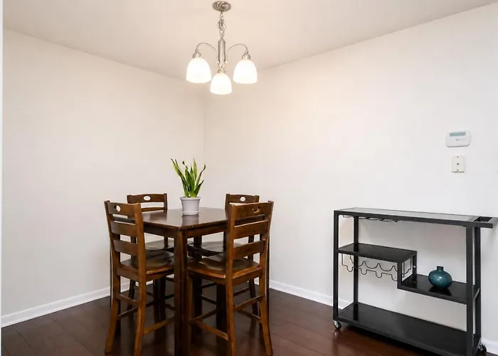 2br Gated Near Old Town Pool Gym Holiday home