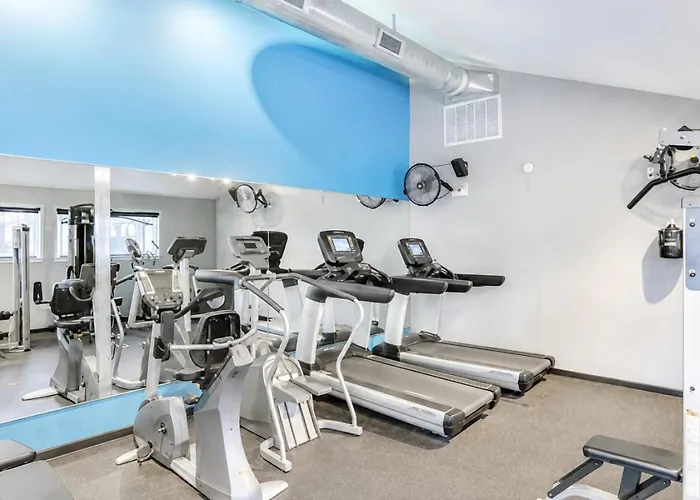 2br Gated Near Old Town Pool Gym Holiday home *