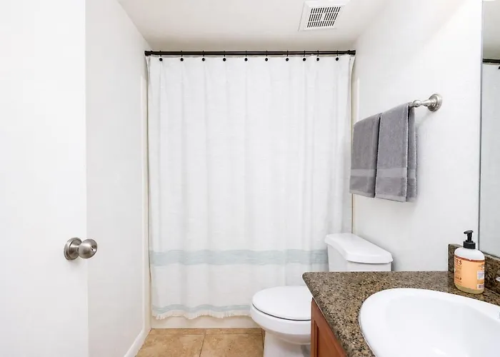 2br Gated Near Old Town Pool Gym Holiday home Scottsdale